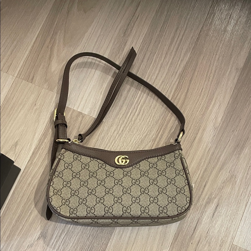Gucci Brown and Tan GG Shoulder Bag - Picture 7 of 11